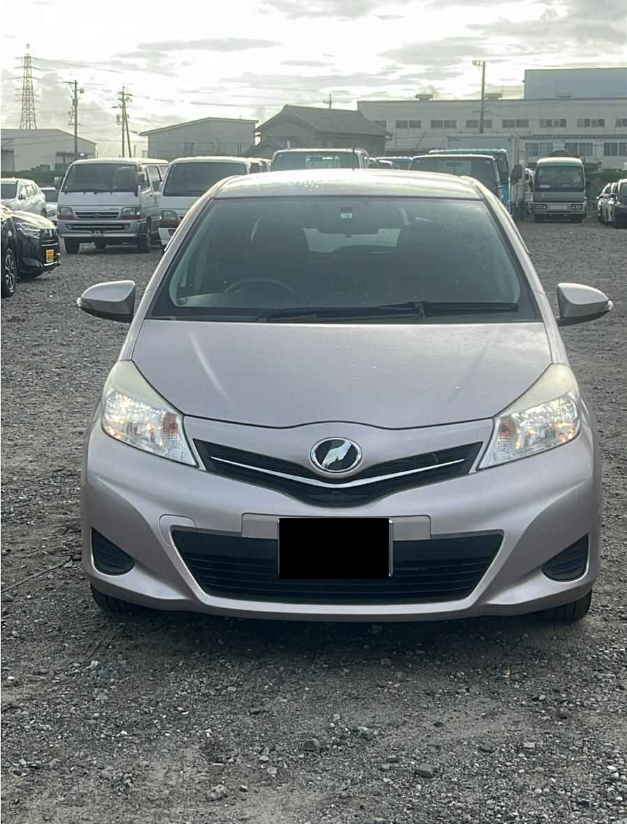 
								Toyota Vitz 2012 full									