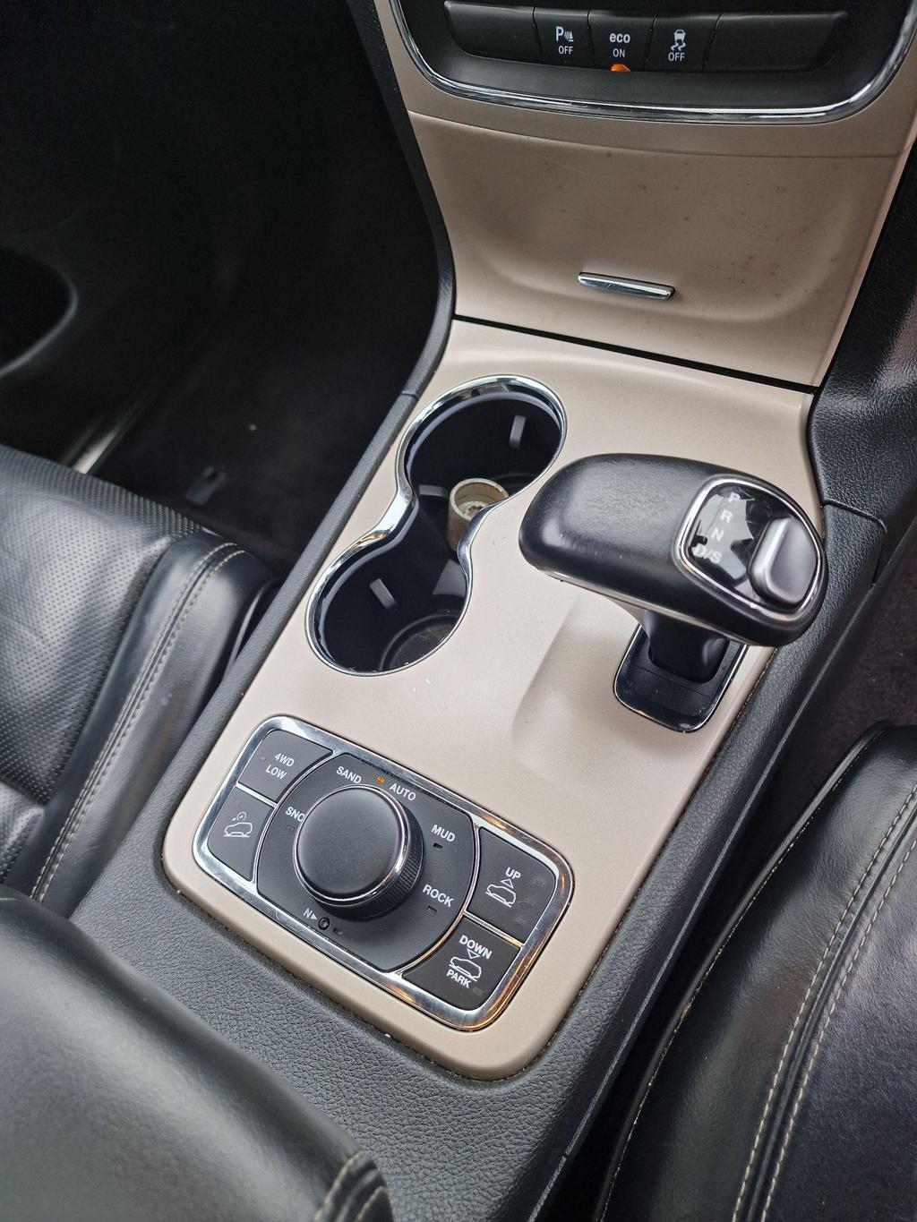 
								Jeep Grand Cherokee 2015 Auto White full									