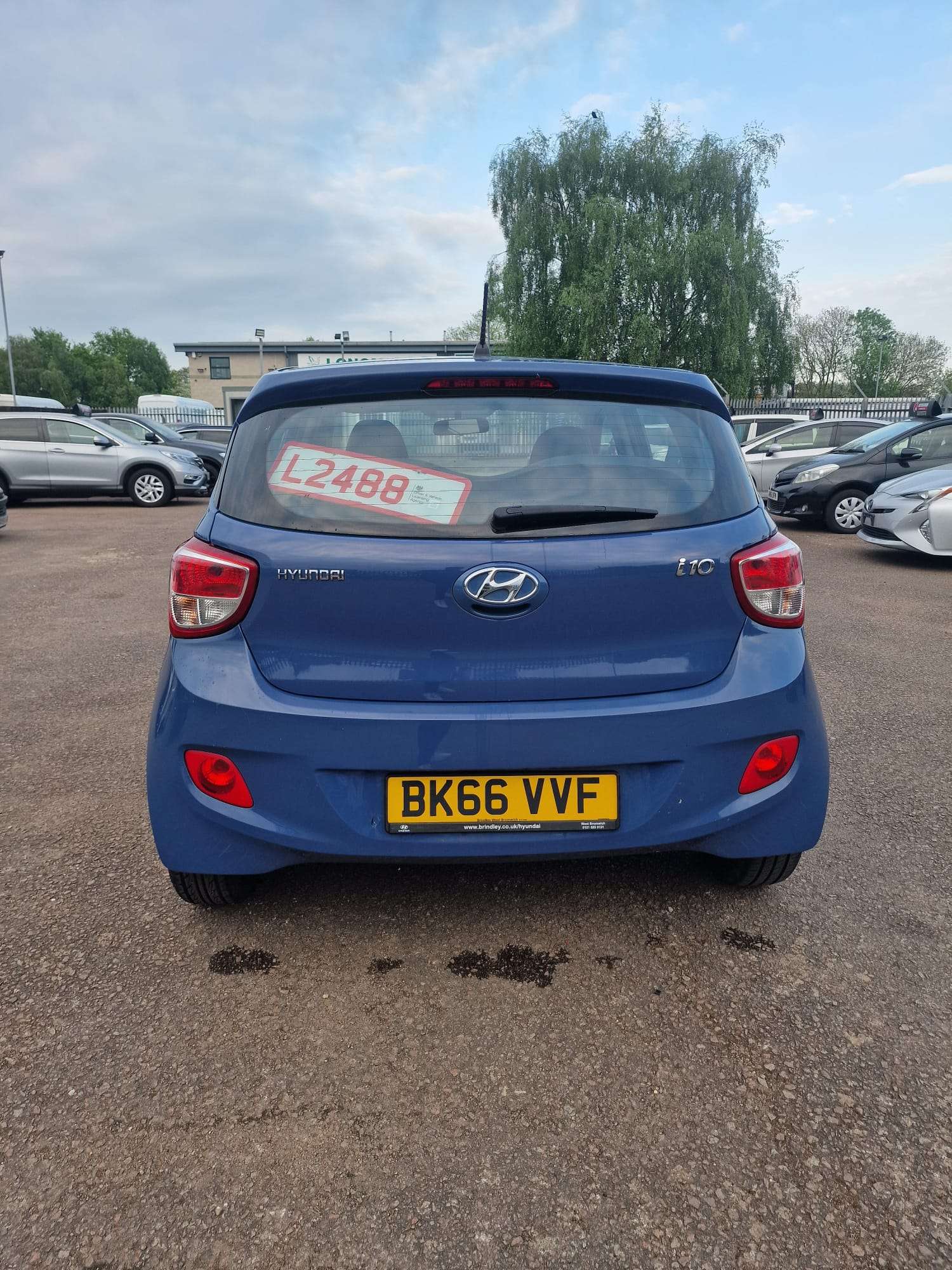 
								Hyundai i10 2016 1.0 full									