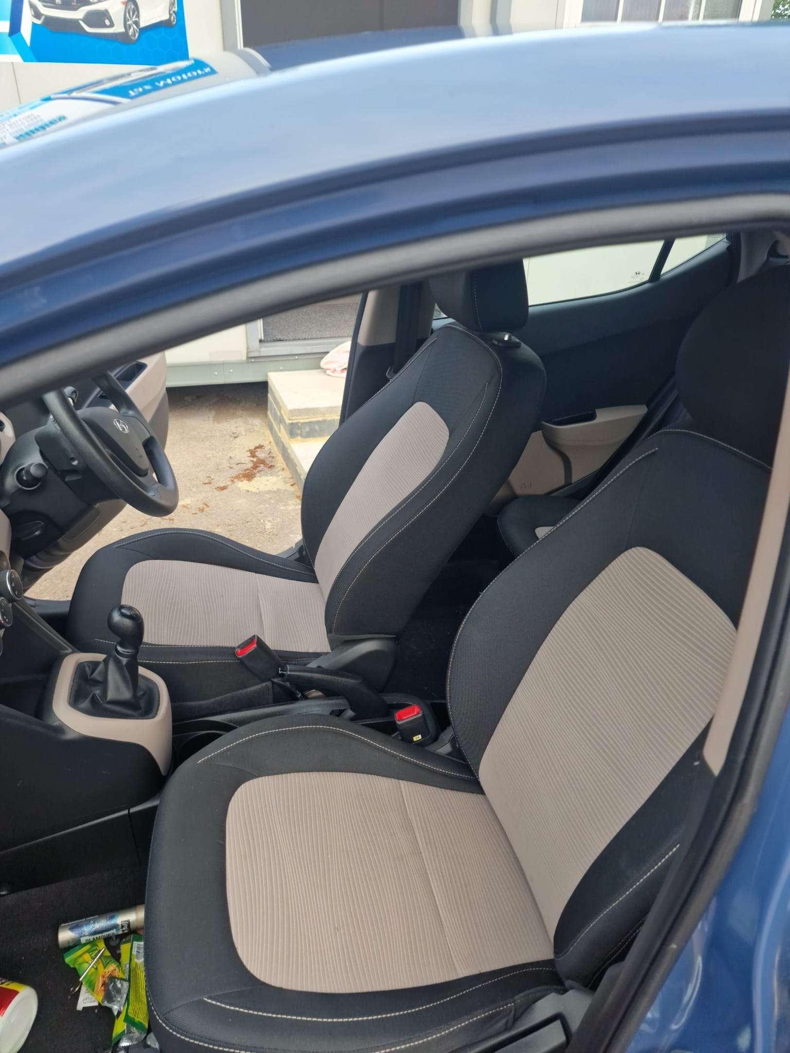 
								Hyundai i10 2016 1.0 full									