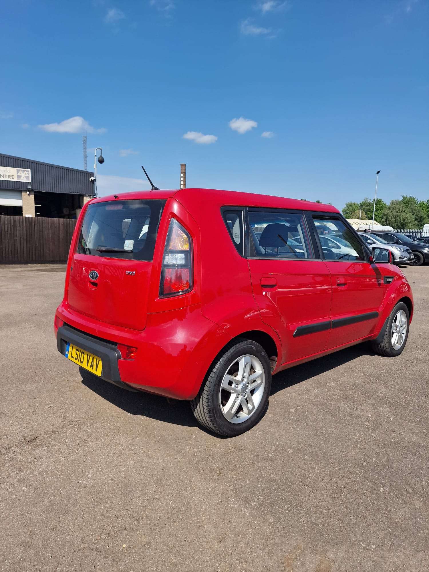 
								Kia Soul 2010 1.6 CRDi2 Auto full									