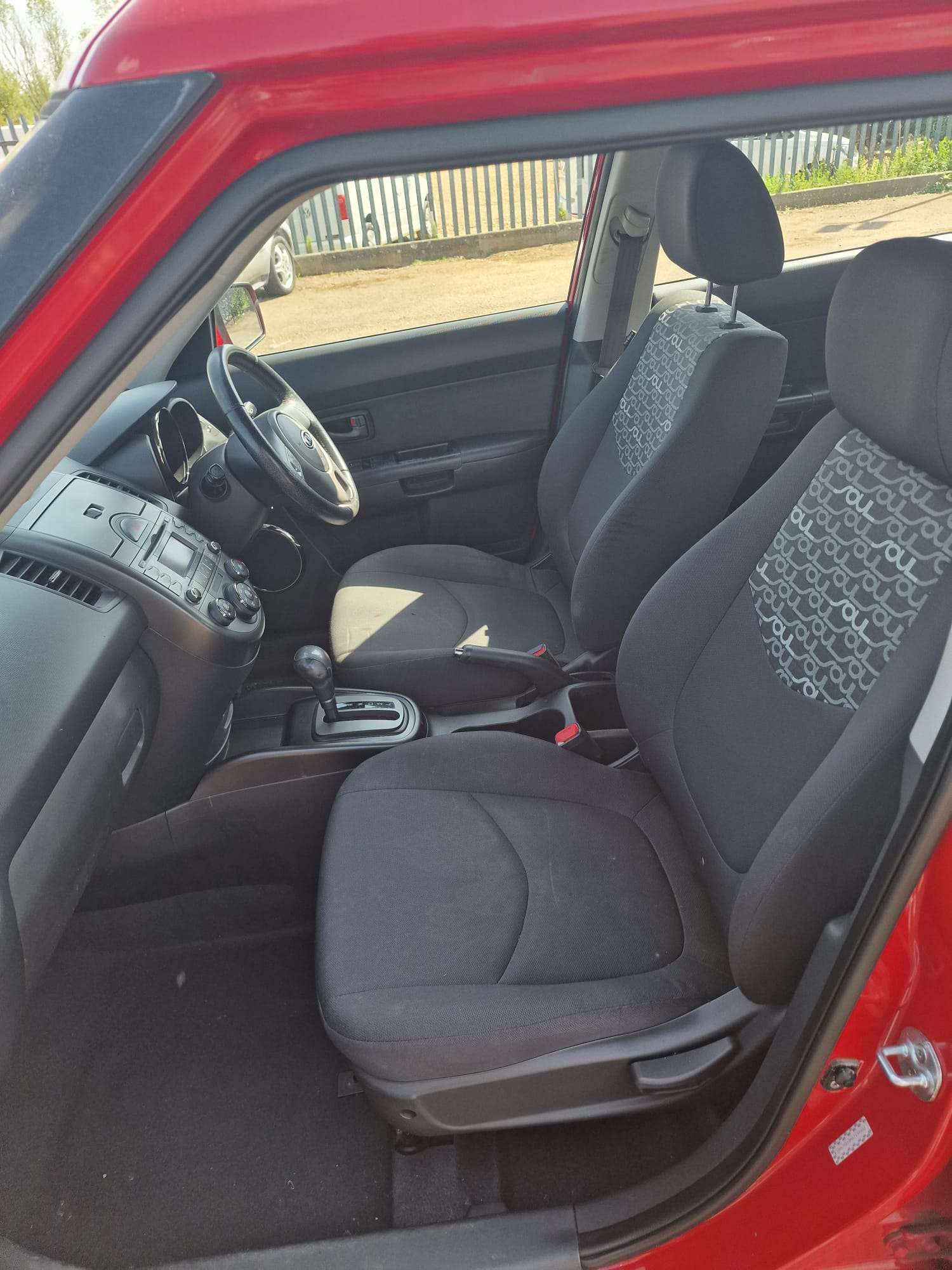 
								Kia Soul 2010 1.6 CRDi2 Auto full									