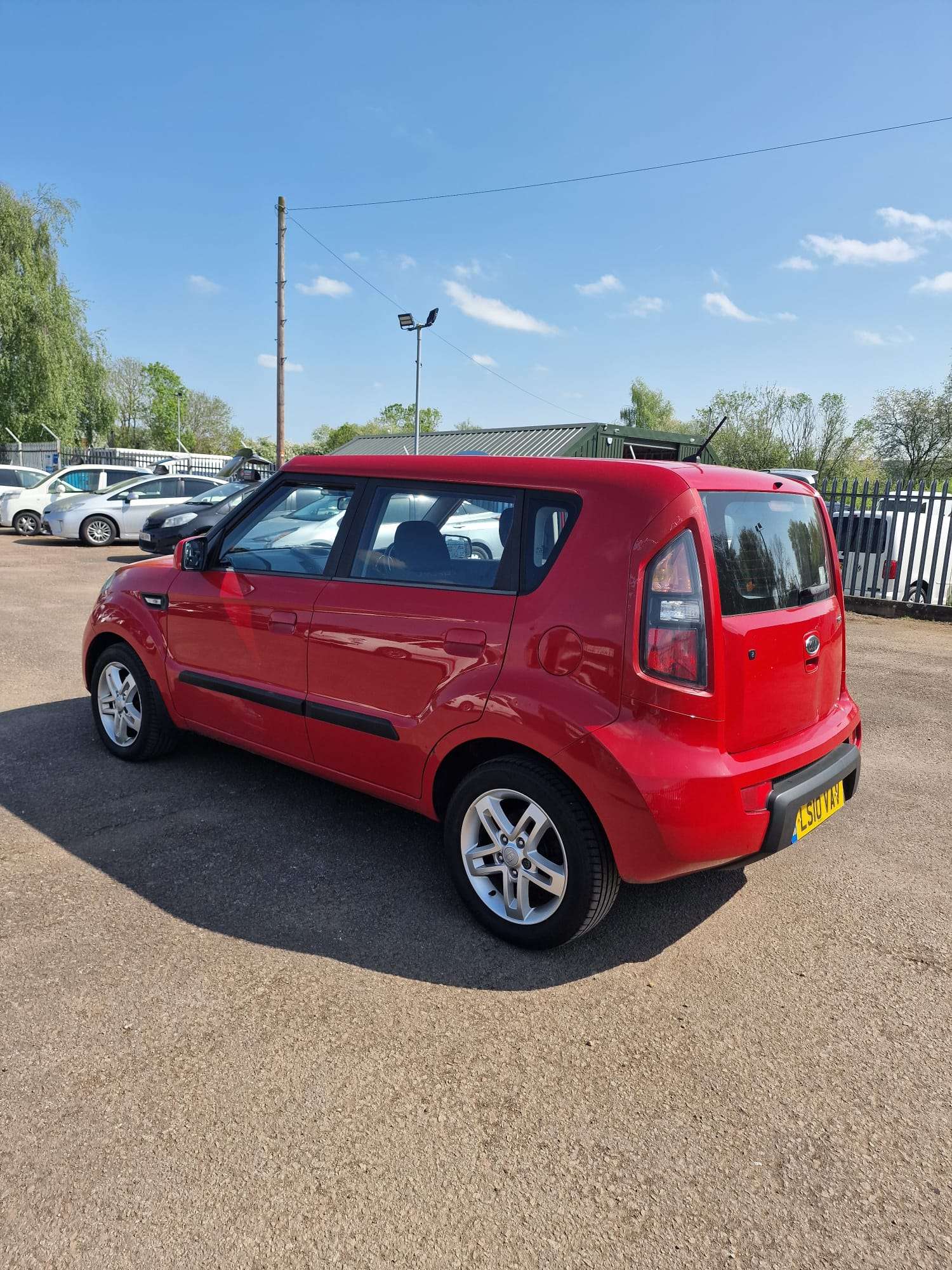 
								Kia Soul 2010 1.6 CRDi2 Auto full									