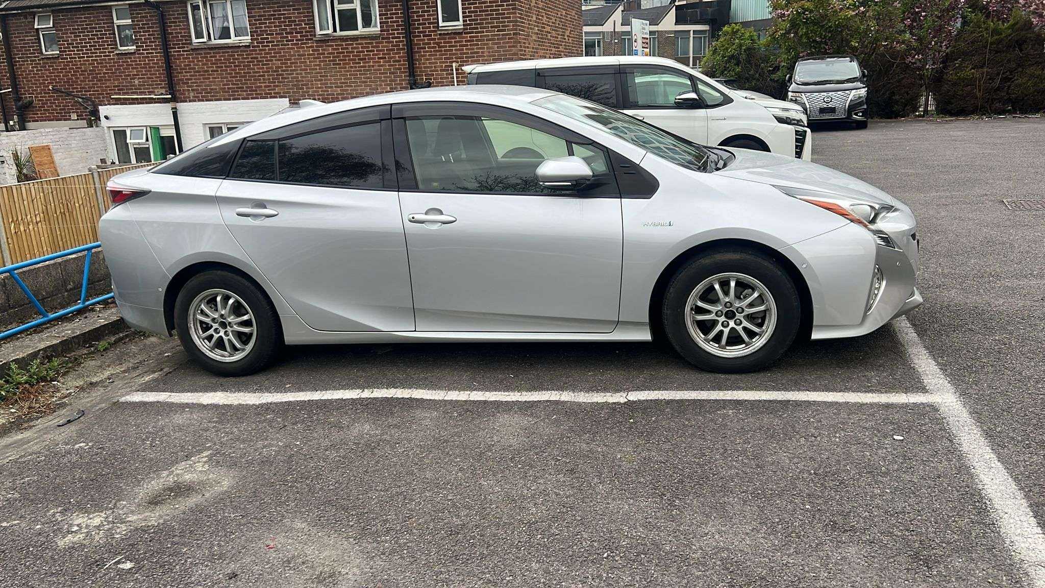 
								Toyota Prius 1.8L Auto full									