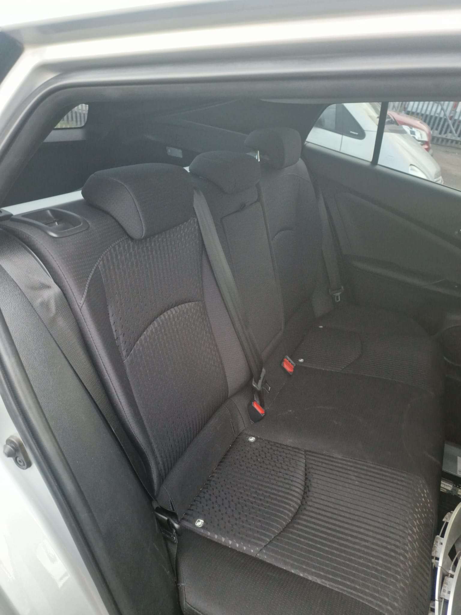 
								Toyota Prius 1.8L Auto full									