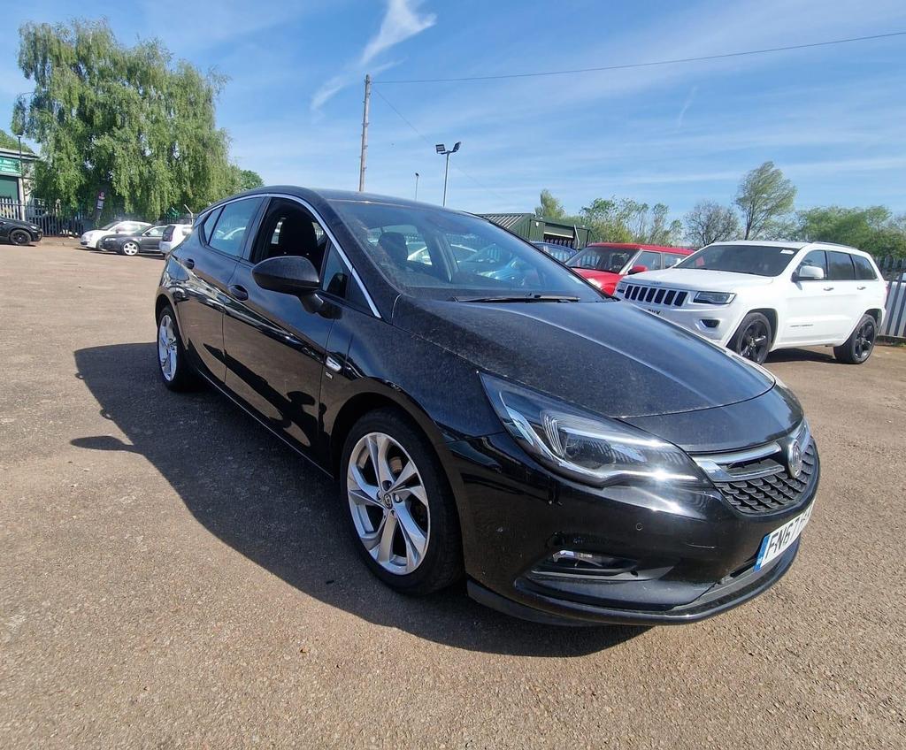 
								Vauxhall Astra 2017 1.6L Manual Black full									
