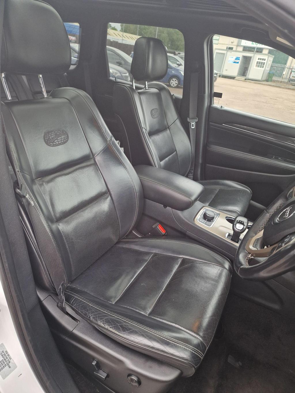 
								Jeep Grand Cherokee 2015 Auto White full									