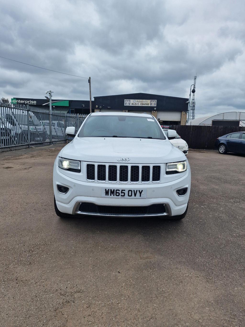 
								Jeep Grand Cherokee 2015 Auto White full									
