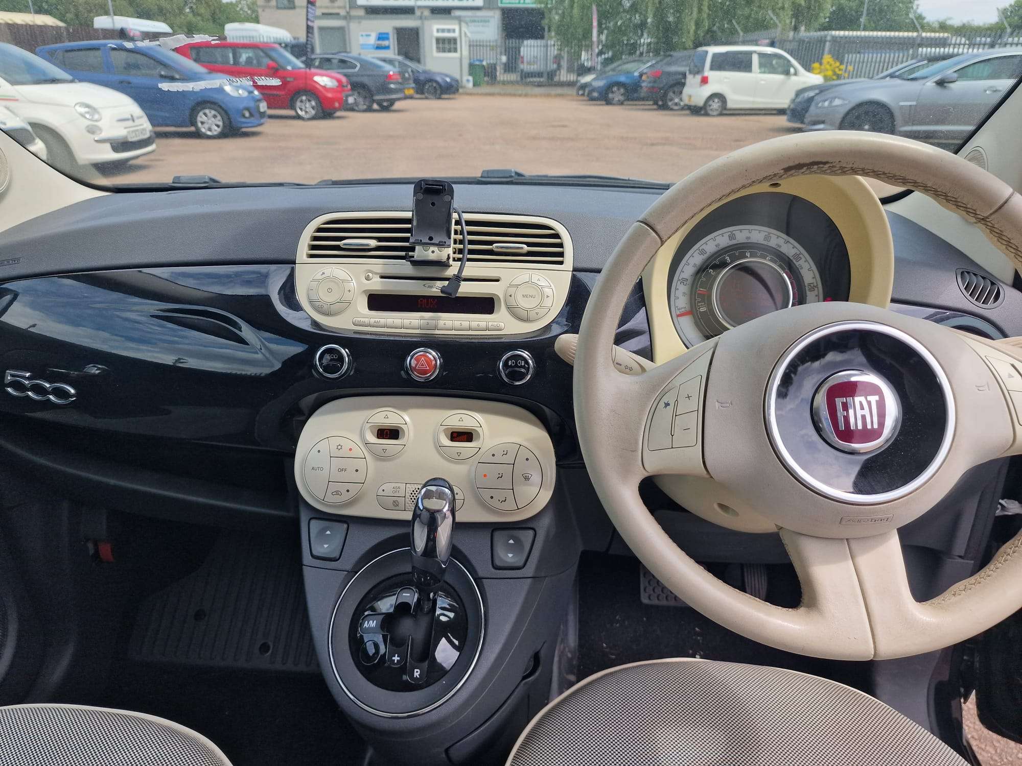 
								Fiat 500 Black 2014 Auto full									