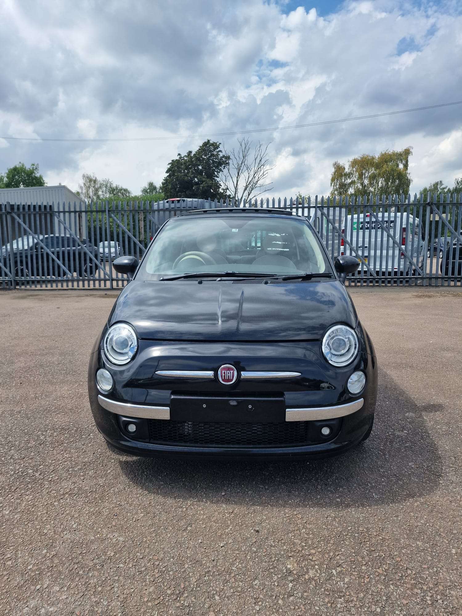 
								Fiat 500 Black 2014 Auto full									
