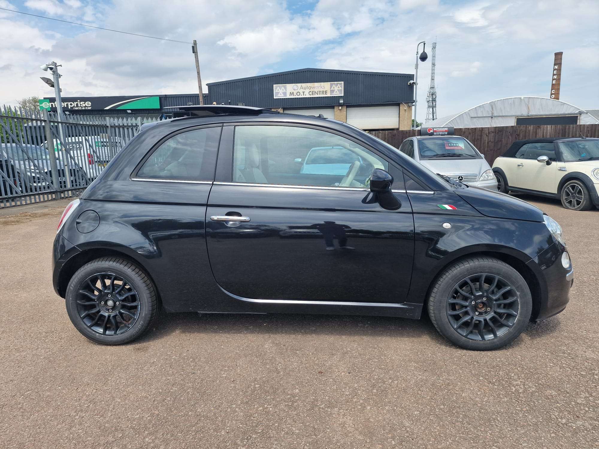 
								Fiat 500 Black 2014 Auto full									